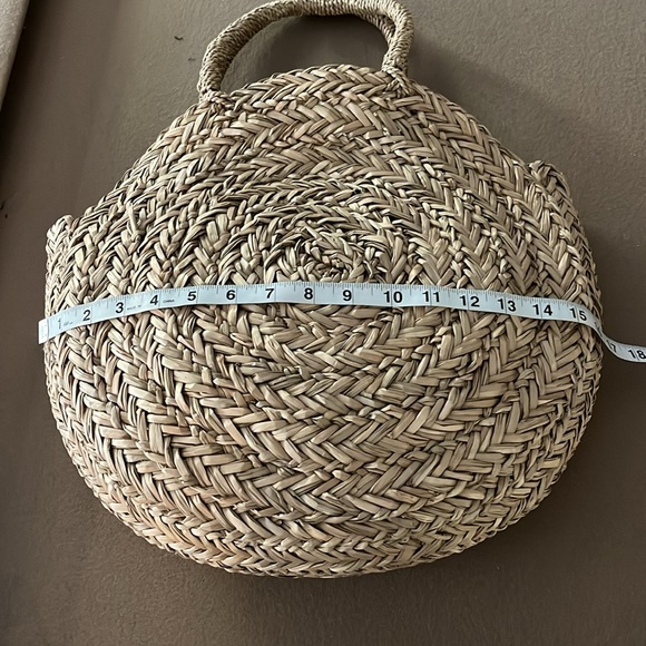 REFORMATION CIRCLE STRAW TOTE BAG- Natural - Picture 8 of 10